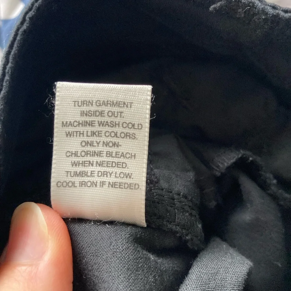 White House Black Market Black Cargo Style Pants Women’s size 00